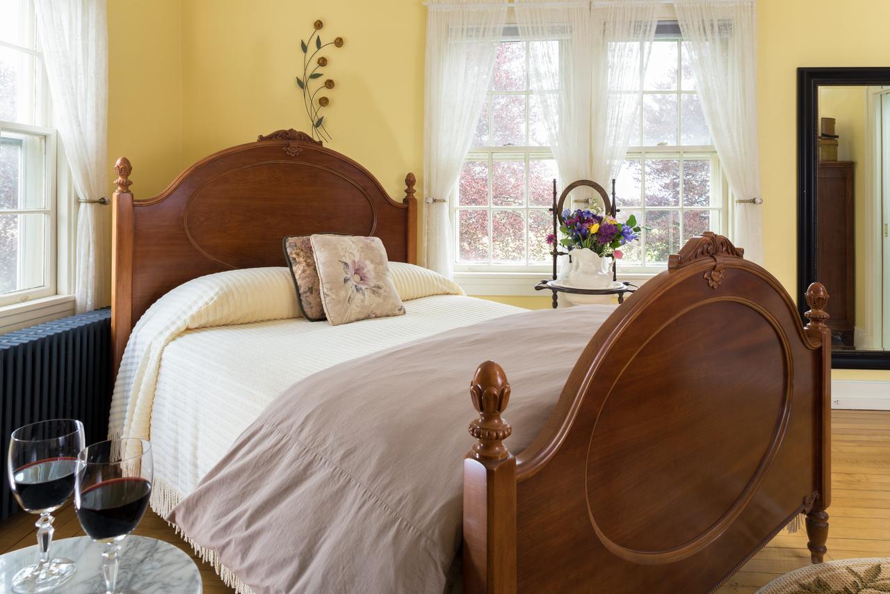 Yale Manor B&B & Yurt Glamping Exteriér fotografie
